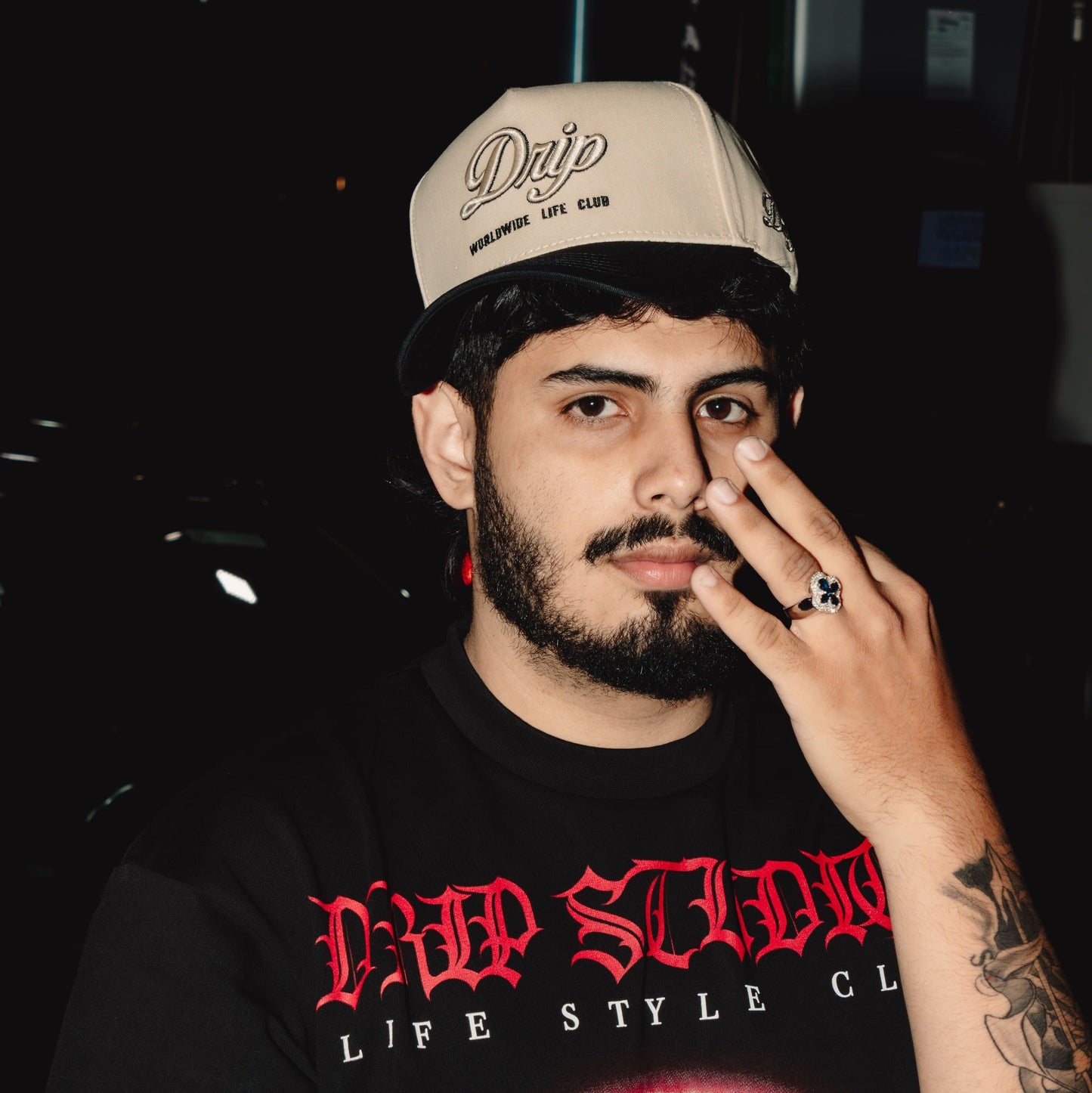 CAP DRIP WORDLWIDE CREAM AND BLACK