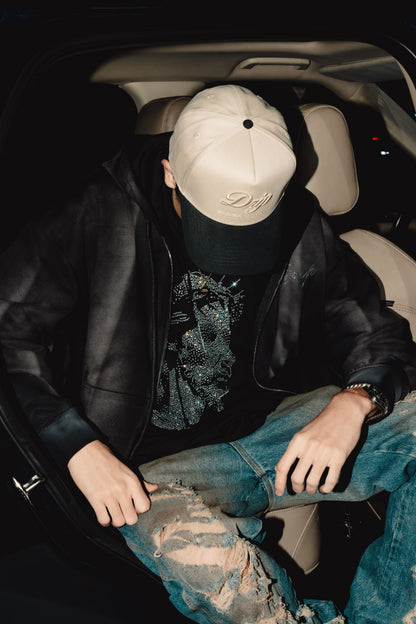 Camiseta God Stone Black Drip Club detalle - tee premium streetwear Costa Rica