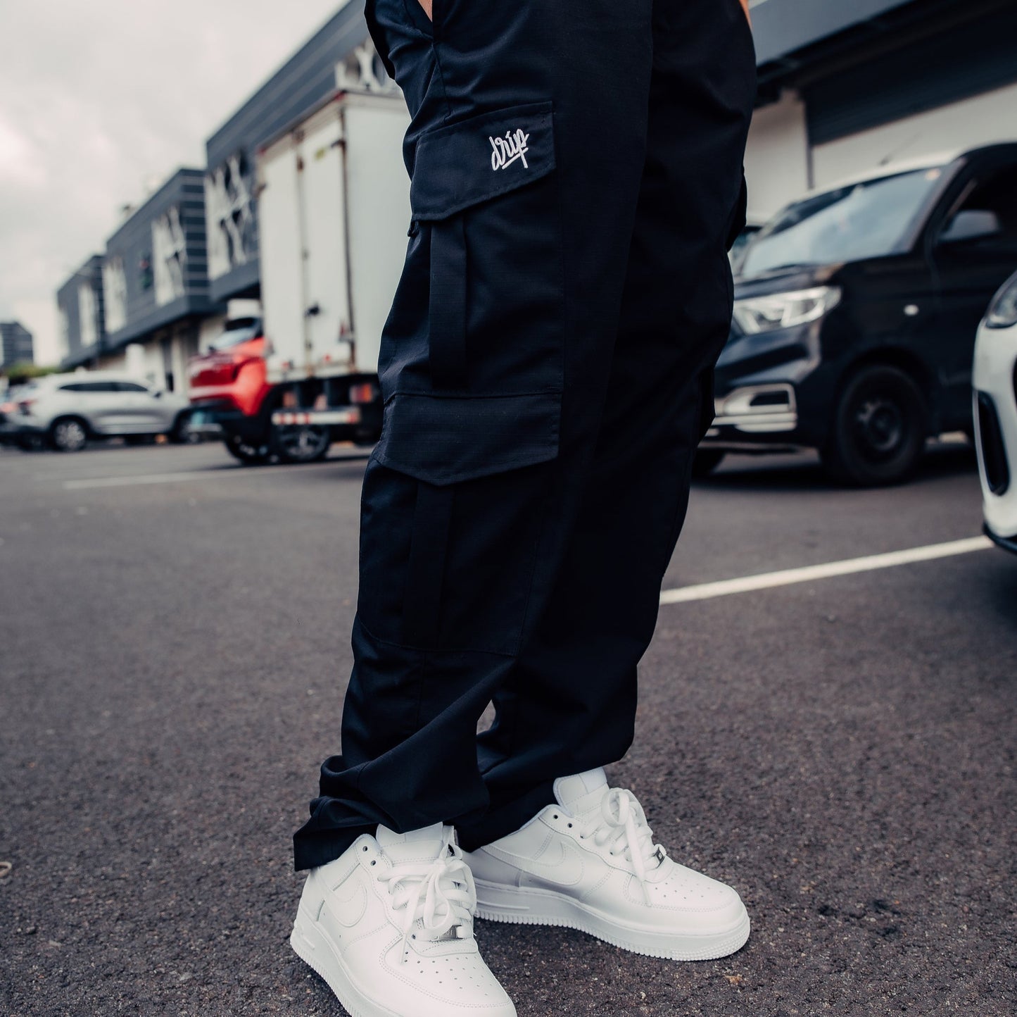 Cargo Clásico negro Drip Club frente - pantalón streetwear Costa Rica