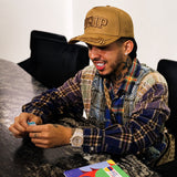 Gorra café Brown AT Brown detalle - snapback Drip Club Costa Rica
