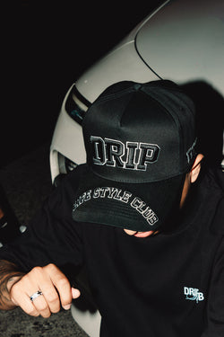 Gorra Life Style Club Black Drip detalle logo - snapback streetwear Costa Rica