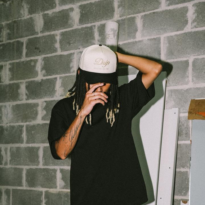 Gorra Worldwide Cream Drip lateral - snapback streetwear Costa Rica